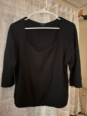 Black Scoop Neck 3/4 Sleeve Women’s Top